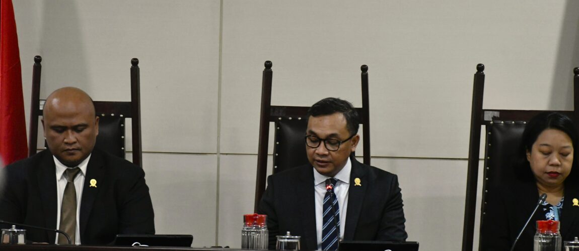 KPPU Menggelar Sidang Perkara Dugaan Persekongkolan Tender Pekerjaan Konstruksi Pembangunan Jembatan Sintong Kabupaten Rokan Ilir